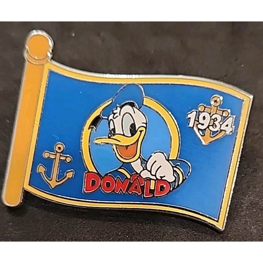Disney Pin‎ Donald Duck 1934 Character Flag Mystery WDW LE Limited Ed. 250 69842